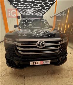 تۆیۆتا لاند کروزەر